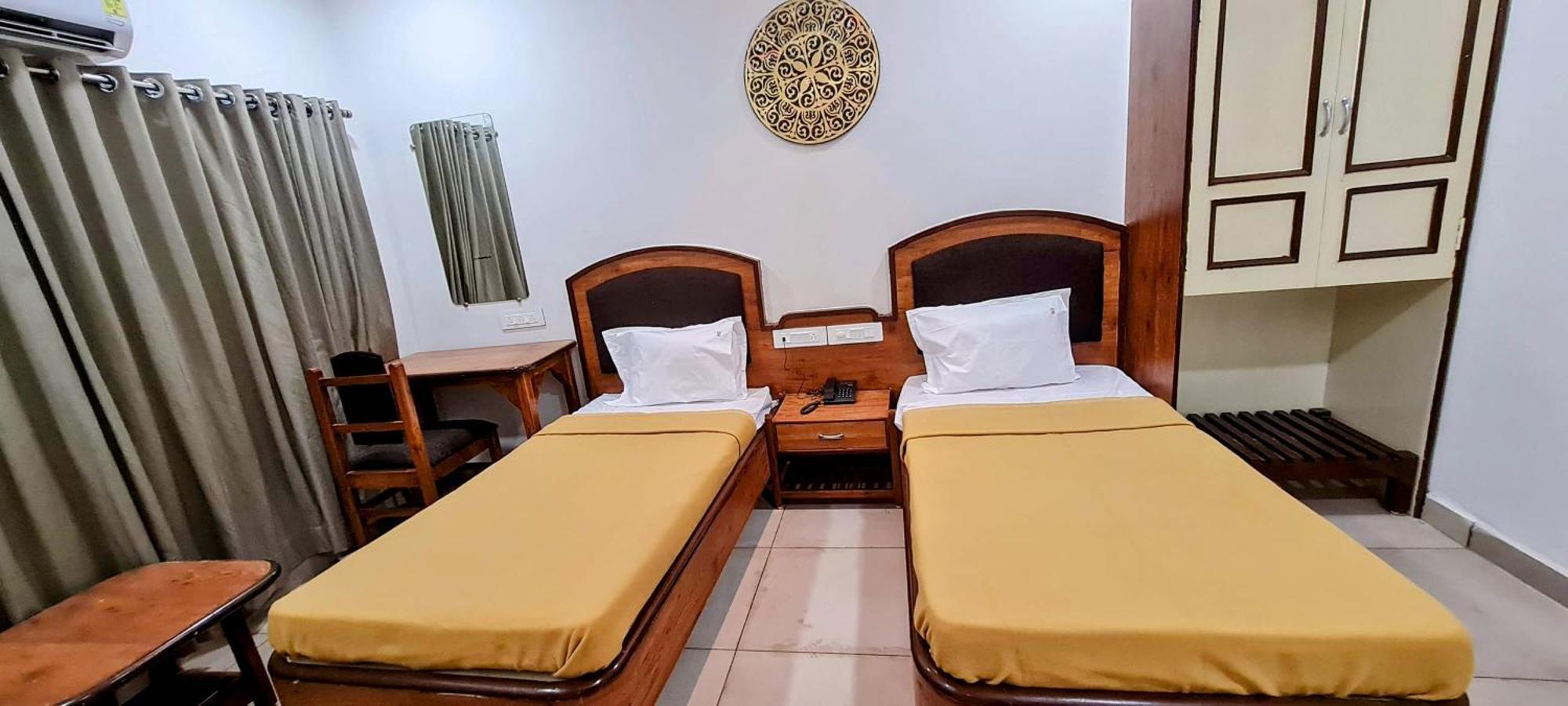 Hotel Tirth Ankleshwar Dış mekan fotoğraf